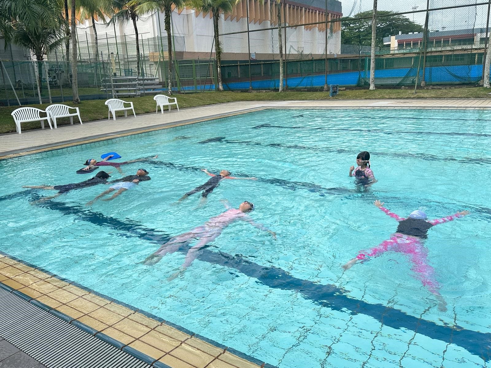 Practising star floats